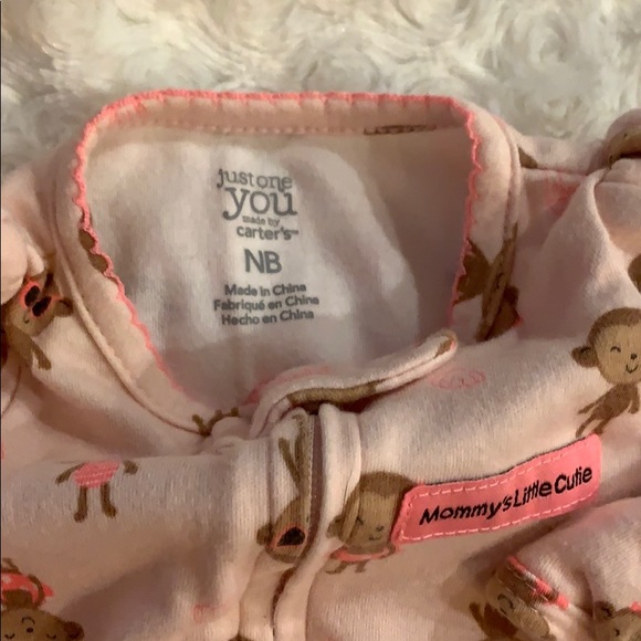 Bundle of 3 Pairs of Carter’s footed pajamas - Picture 3 of 5